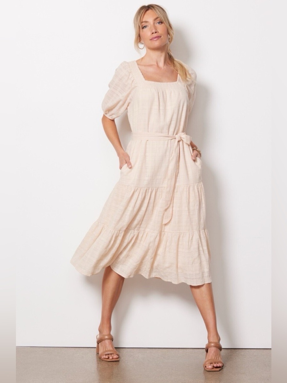 Evereve Carly Tiered Midi Dress in Blush 100% Cotton Size Small